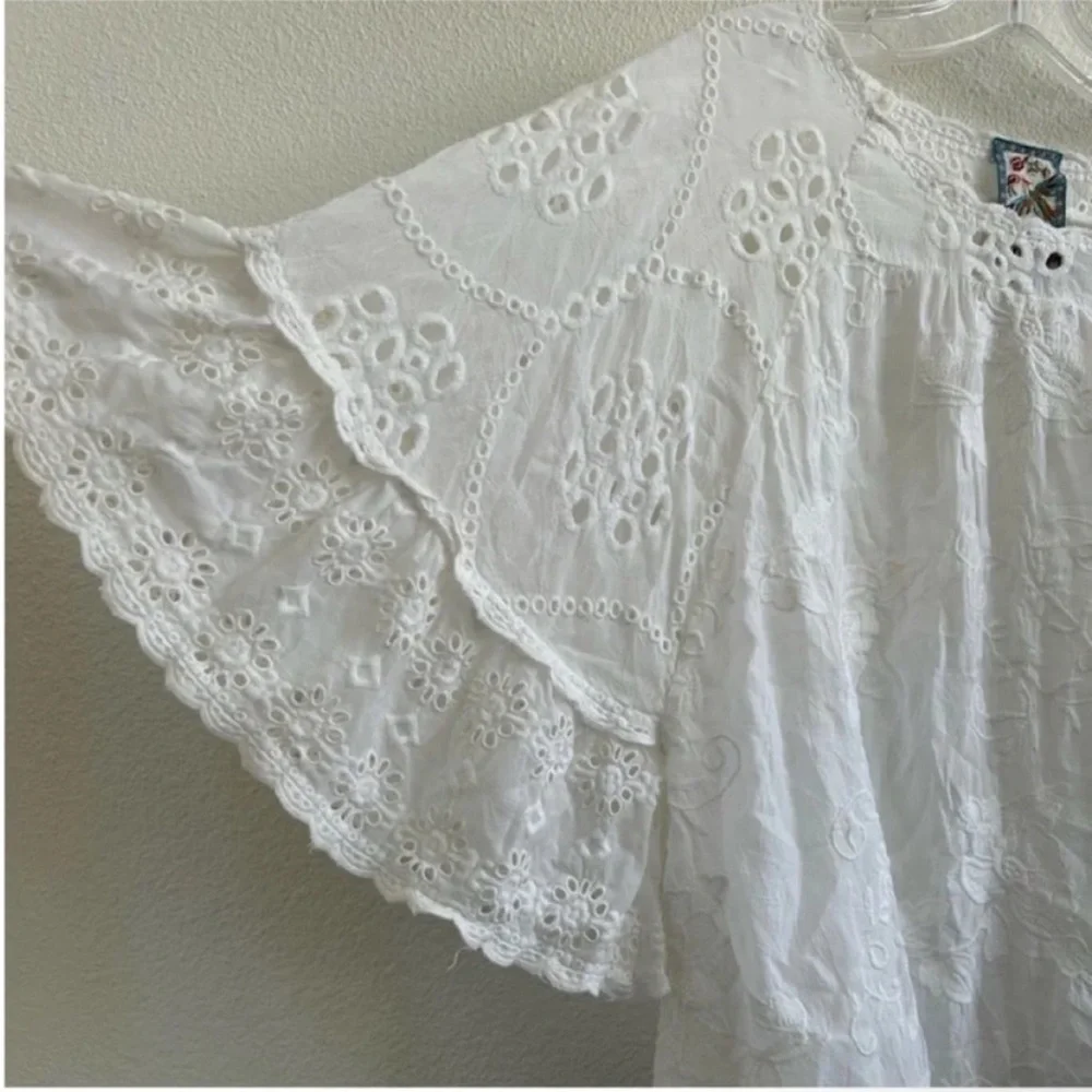 Johnny Was Roman Ruffle Eyelet Blouse White Floral